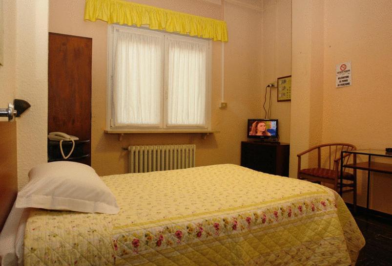 Hotel Torrismondi Cuneo Exterior photo